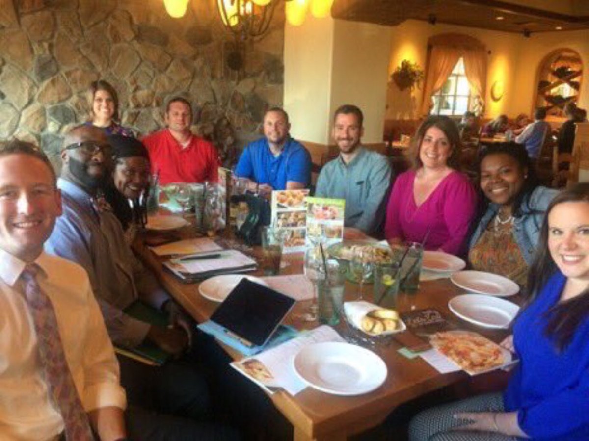 addys_dad's tweet photo. Always sending ❤️ to #APPLN7💚 (past &amp; present) ~ Special S/O to this amazing group of leaders &amp; people! #APPLN❤️ #APWeek20 @WakeAPPLN https://t.co/4ulsSH78e5