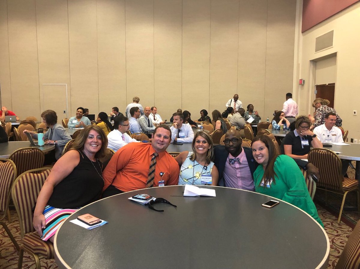 addys_dad's tweet photo. Always sending ❤️ to #APPLN7💚 (past &amp; present) ~ Special S/O to this amazing group of leaders &amp; people! #APPLN❤️ #APWeek20 @WakeAPPLN https://t.co/4ulsSH78e5