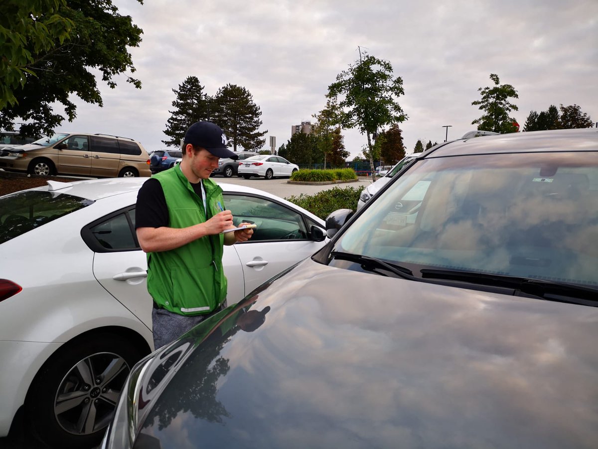 RoadSafetyHarv's tweet image. As we #FlattenTheCurve and get ready to make some noise 🚓🚑🚒for 👩‍⚕️🏥tonight #7pmcheer  Lets also #lockoutautocrime with the 9pm routine. Shout out to @PreventCrimes for all their outreach @CityofSurrey prior to physical distancing. 👍