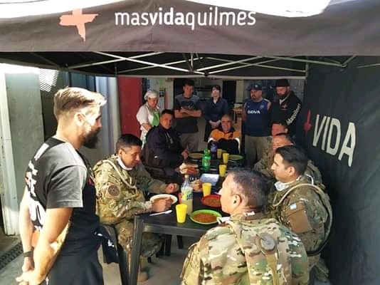Masvidaquilmes's tweet photo. 6 de Abril con @Ejercito_Arg https://t.co/Or457thieJ