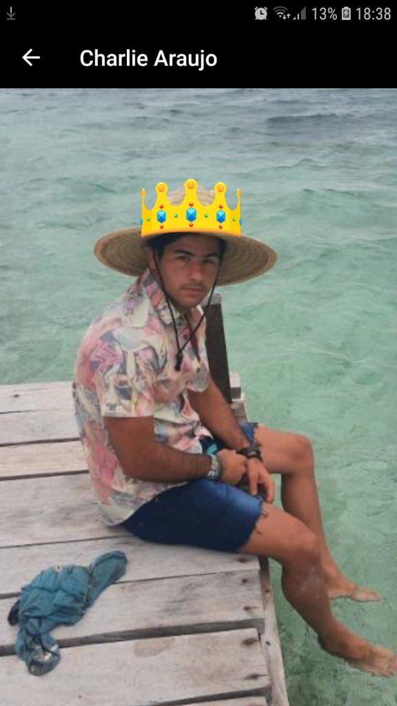 Hoy cumple años nada más y nada menos que El Rey <a href="/Charliaraujo/">charli araujo</a> 
Feliz día Carlos Federico 1ro de Las Delicias !!!
Lejos lejos un INDOMABLE