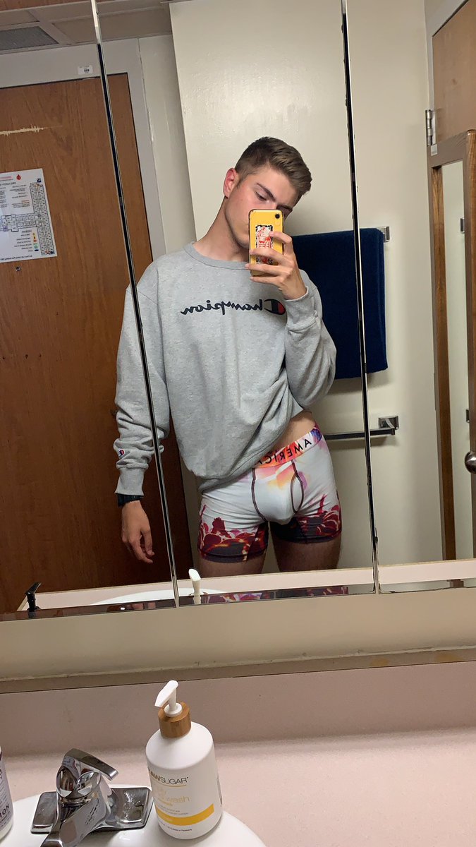 6’2” gas station boner pill 💊 tweet media