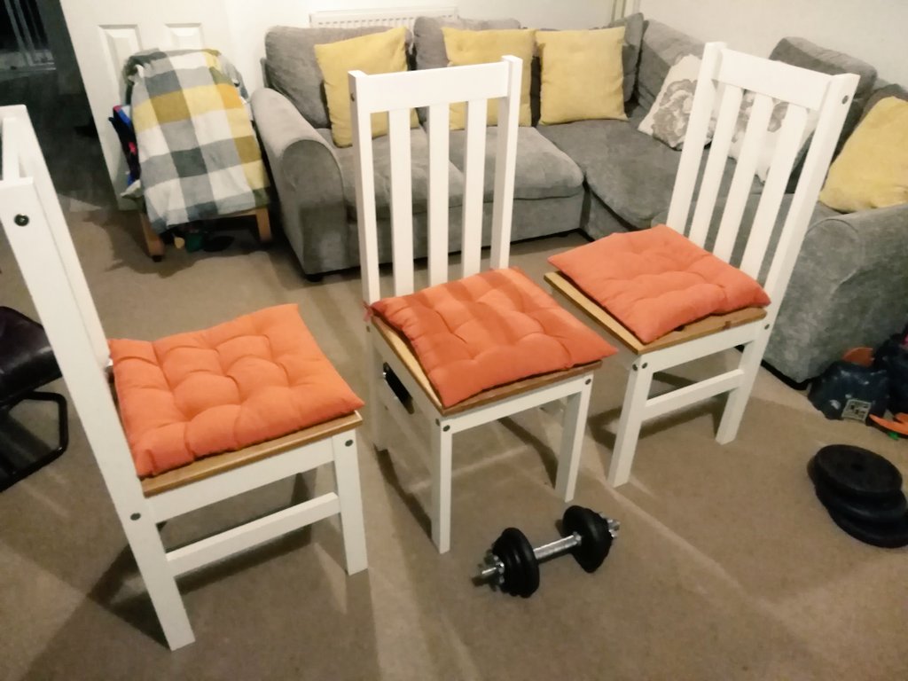 Andyfroy1's tweet photo. #improvised #weightlifting bench
#improvise #adapt #overcome
#SFspirit #SFfit #MondayMotivation
#onedayatatime #keeppushingforward #MentalHealthMatters #dontbeshitbefit https://t.co/dPEobeRyTQ