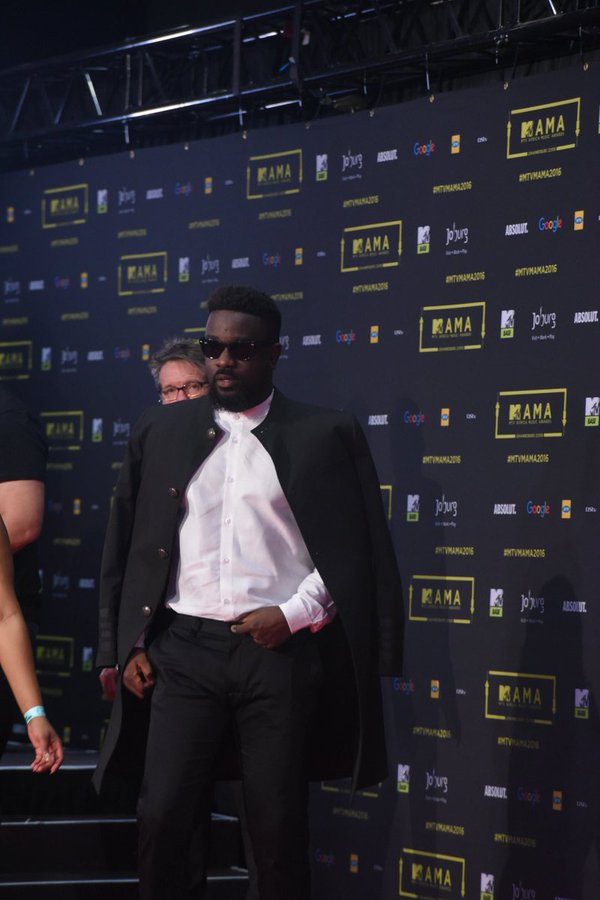Stop Being Foolish, I Don't Have Time For You - Sarkodie Tells Shatta Wale