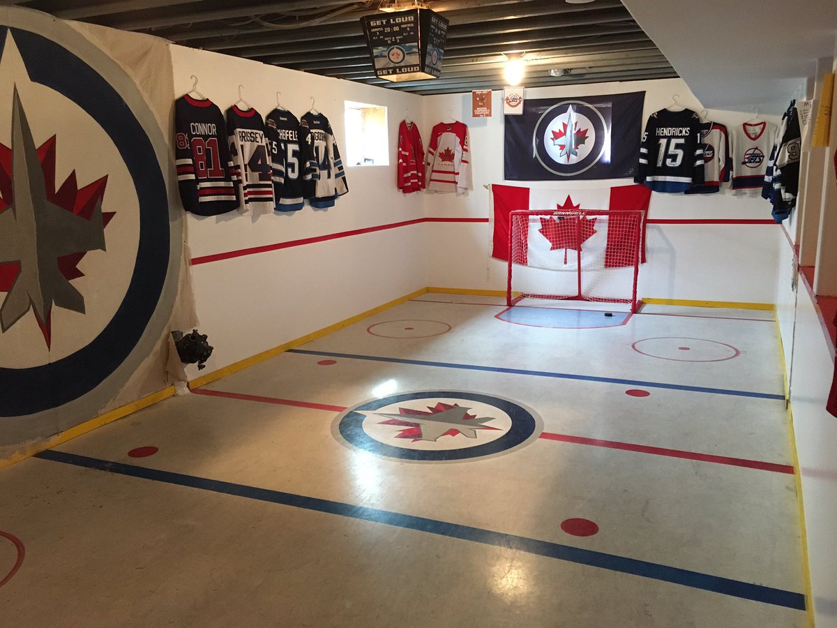 Gave the basement ministick rink a new coat of paint and I think I can finally say it’s complete! @nhl <a href="/NHL/">NHL</a>Jets #GoJetsGo