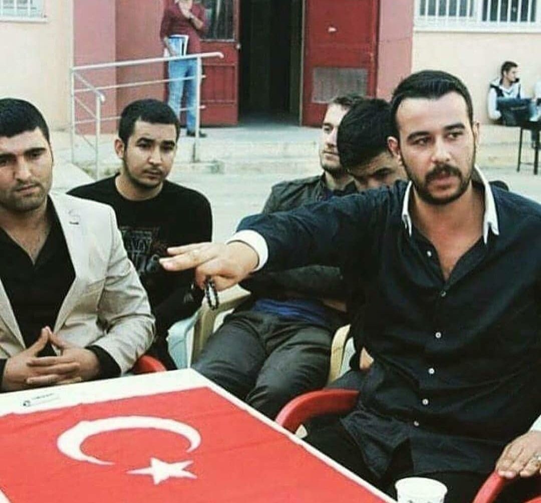 Senin kanını yere akıtan o vatan hainlerini ve şakşakçıları asla affetmiyoruz Şehidim kanın asla yerde kalmayacak.
#AFFETMİYORUZ