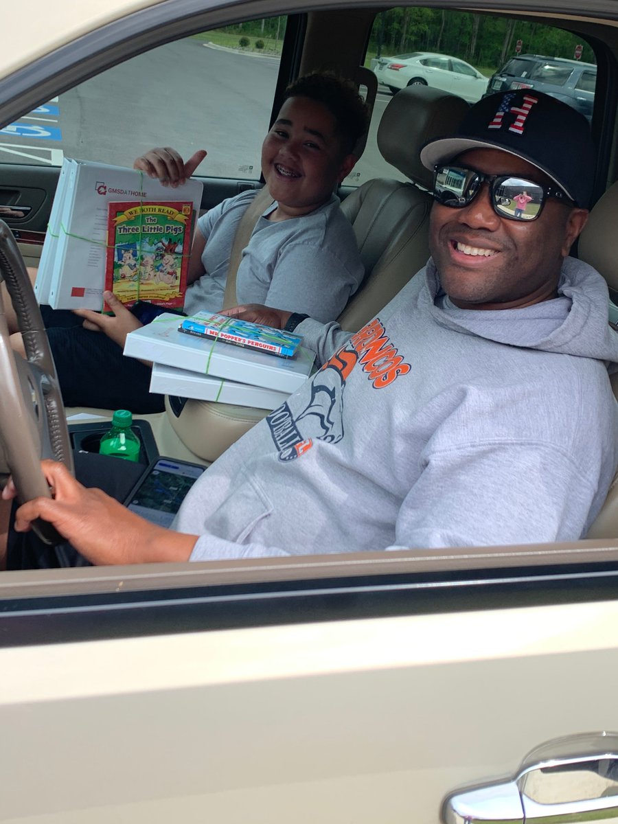 gmsdk12's tweet photo. Today, the first batch of devices and packets were sent to families in need. For those that reached out to Principals, School Counselors, or filled out our district survey--they are on the way to your doorsteps this week! #BelongGMSD https://t.co/46TCT84hlM
