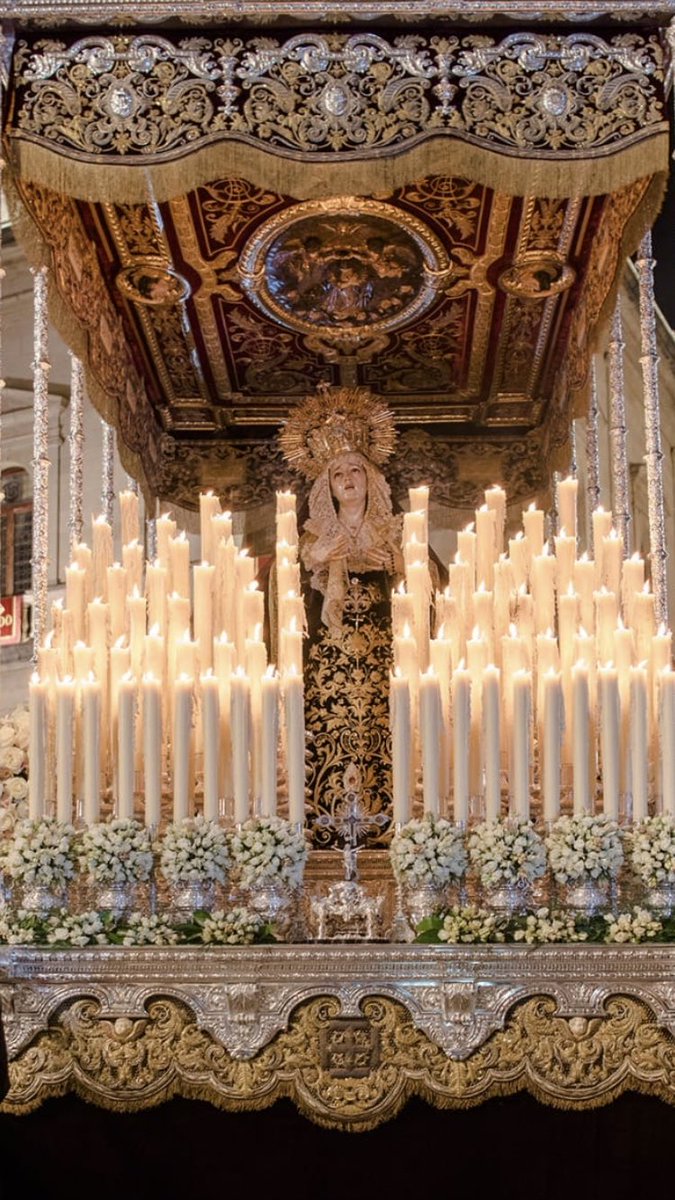 golydelemus's tweet photo. Siempre será......Martes Santo..... https://t.co/zhk6YiSsU1