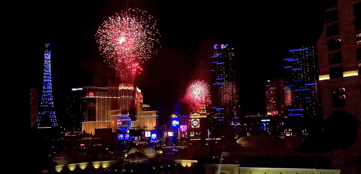 JauntilyMe_JC's tweet photo. Throwback to NYE 2020 and watching the fireworks from our room! Those were the days... #CaesarsMemories #Sweepstakes https://t.co/77PFtSWjtc