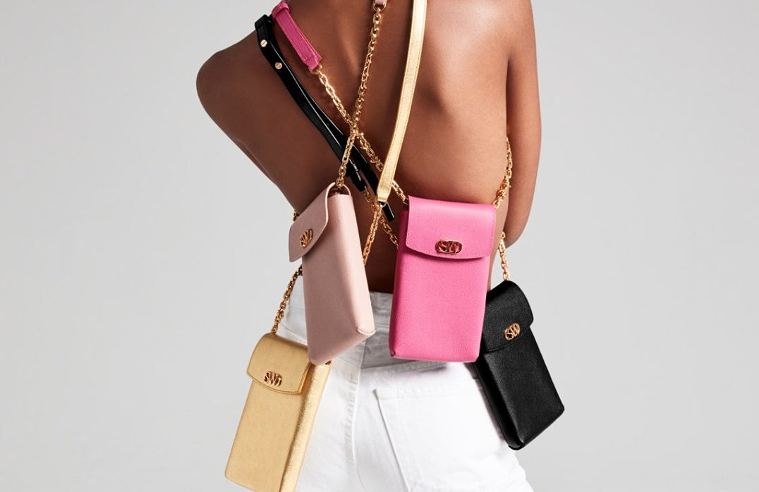 StuartWeitzman's tweet photo. Find joy in the little things, including our new #MARAH micro bags sized to fit your WFH essentials (and more). Plus share your stay-at-home style using #SWStayHome. #StuartWeitzman https://t.co/gEQUTB8VZt