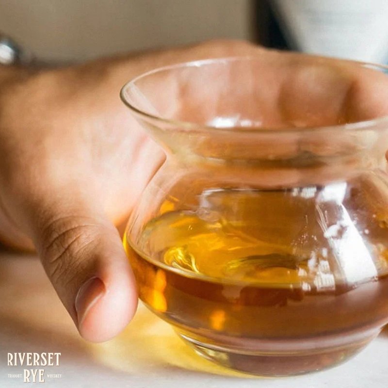 cheers901's tweet photo. Celebrating #CharcWeek with 2 #Memphis staples: a Sausage and Cheese plate from @Rendezvous_Ribs & a glass of #Riversetrye
Riverset Rye really plays into their Memphis Heritage by crafting a rye whiskey that brings out the spice of pork while maintaining a smooth drinkability. https://t.co/aAL08V5jbM