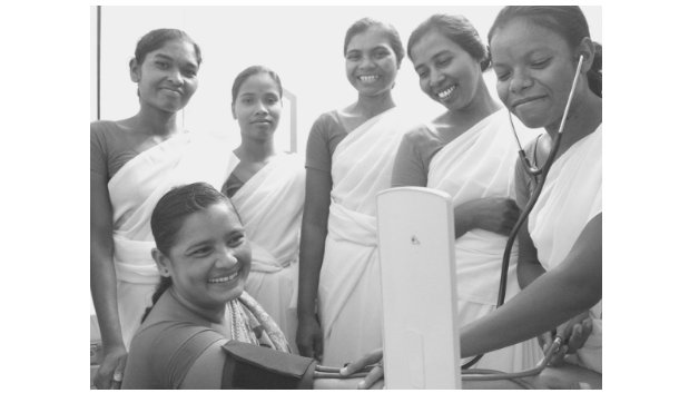 This week we celebrate #WorldHealthDay &amp; #WorldHealthWorkers Week by highlighting health innovations that support community health workers in their vital jobs. CHWs deserve tools &amp; protection while reaching those left furthest behind #HealthInYourHands #UHC #WHWWeek #Covid19