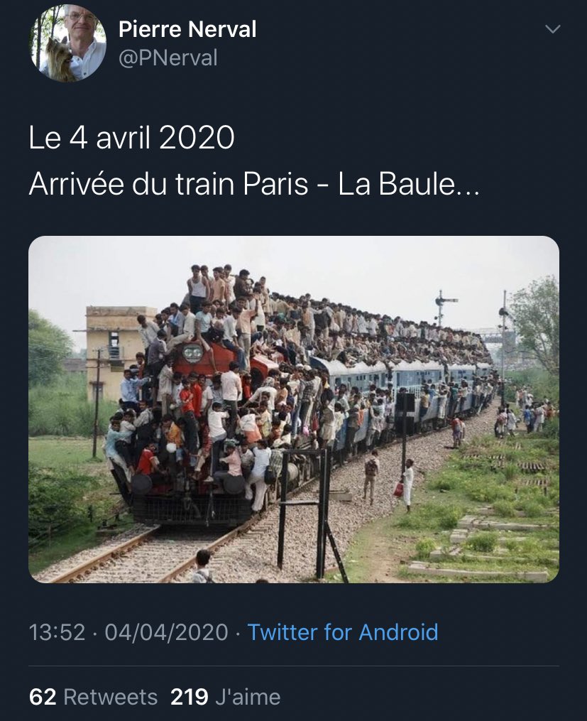 TopDesTwittos's tweet photo. Pendant ce temps sur Twitter https://t.co/oAlhySFNqZ