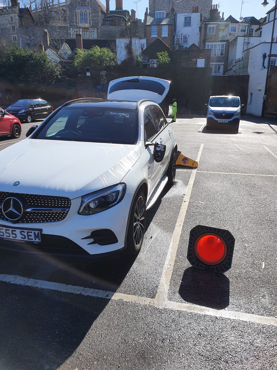 JacquiHMiller's tweet photo. @ParkmobileUK @ParkmobileUK we used a car park in Windsor recently and our car was severely damaged. Cones you had left in car park, wedged under the front and back. Had your invoice for parking, can't believe your charging us. Pictures attached. Not happy, who do I contact? https://t.co/B1VEi1tmEt