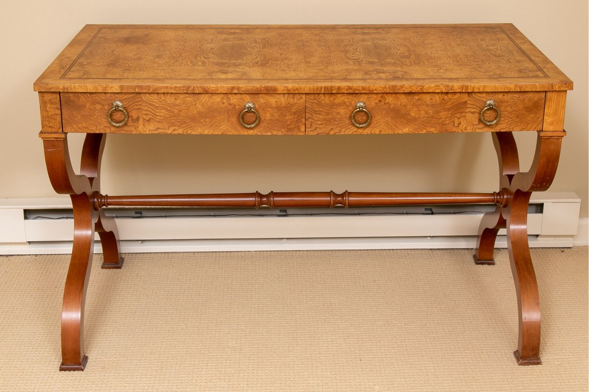 BRGalleries's tweet image. Don&apos;t miss out on this Fine Baker Furniture Burl Wood Regency Style Library Table/Desk offered at ow.ly/USGV50z6BJV 

#estatesale #estatesalefinds #librarytable #librarydesk #antique #vintage #regencystylefurniture #furniture #neverpayretailagain #brgstyle #finditstyleit