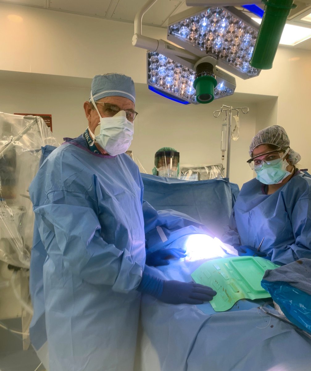 ODU_Engineering's tweet image. ODU Engineers used an open-source design to create an efficient face mask with a removable filter for health-care providers at @_CHKD. Within days, with help from Univ of Miami medical student, Kathleen Kelly and student volunteers from EVMS, the mask was already in use. @odumsve