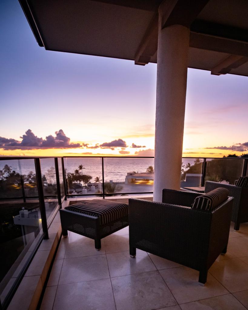 ResidencesHI's tweet photo. Epic sunsets, courtesy of Penthouse 512 🌅 

Tag a friend you'd like to share this view with!

#makeourdestinationyours #wailea #makena #waileabeachvillas #maui https://t.co/bcE2zfbW8K