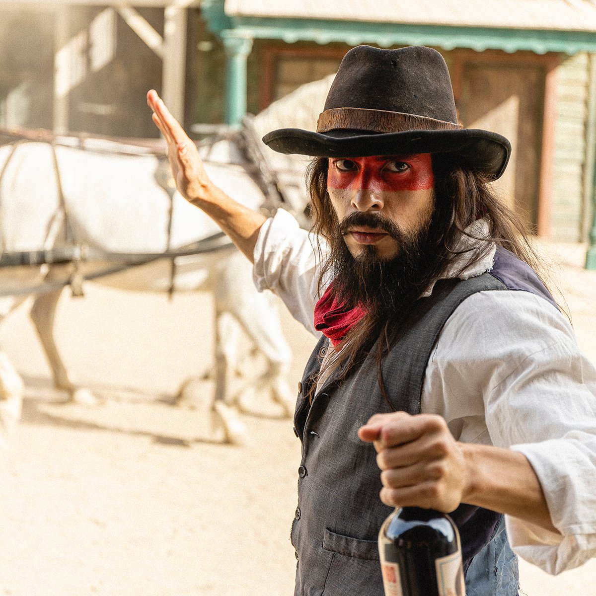elgringowine's tweet photo. “All worries are less with wine.” 🍷🌵🤠
"Todas las preocupaciones son menos con vino". 🍷🌵🤠
.
.
.
#elgringowine #elgringo
#spanishwine #hammekencellars
#vino #wine #remembermyface
#elgringowinetime #spaghettiwestern https://t.co/uMr9WNW3yV