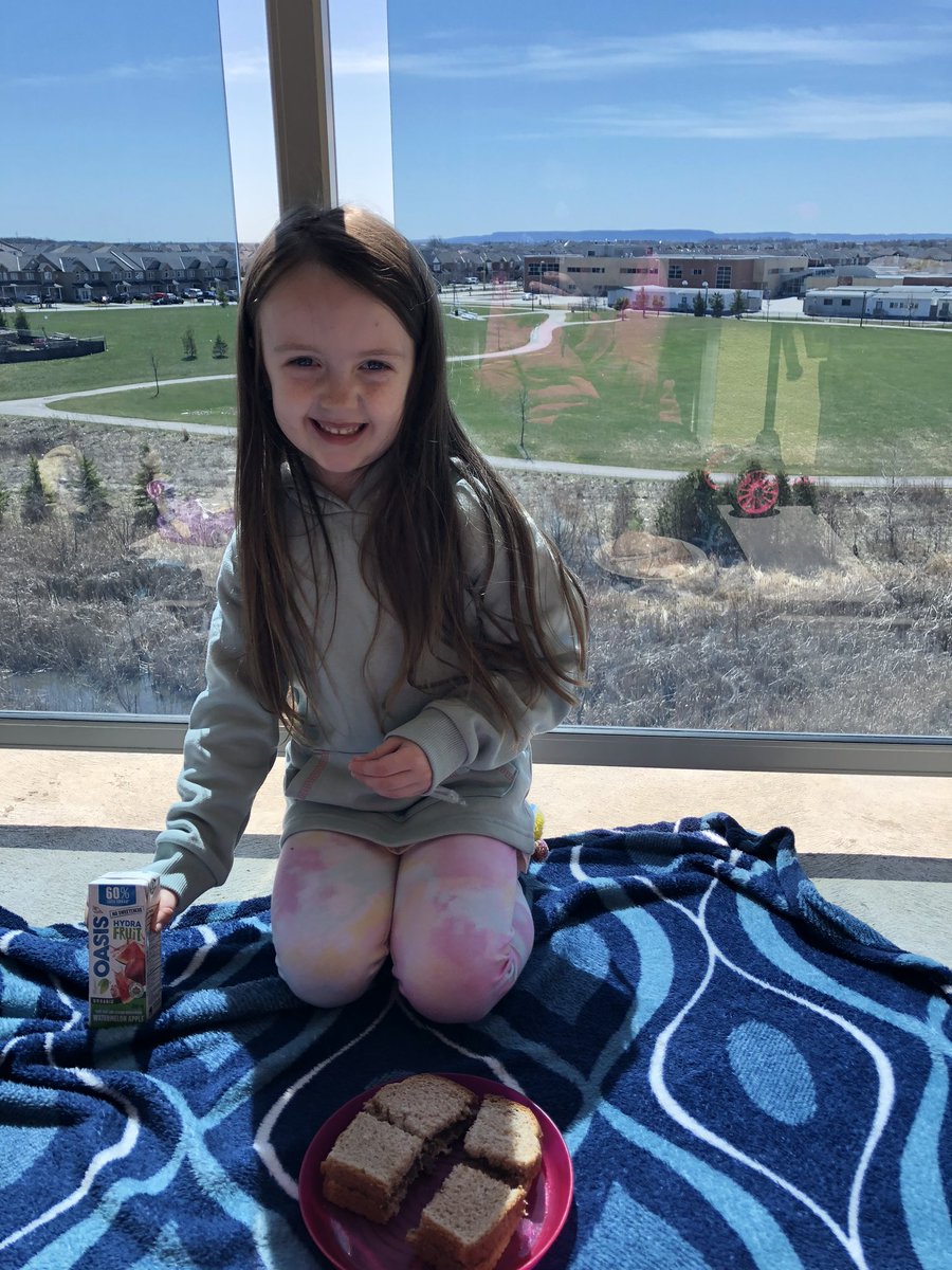 ms_laporte's tweet photo. Love for the 🌍. So grateful for sunny days, growing trees and picnics on the balcony. https://t.co/E2oaYEOeU8
