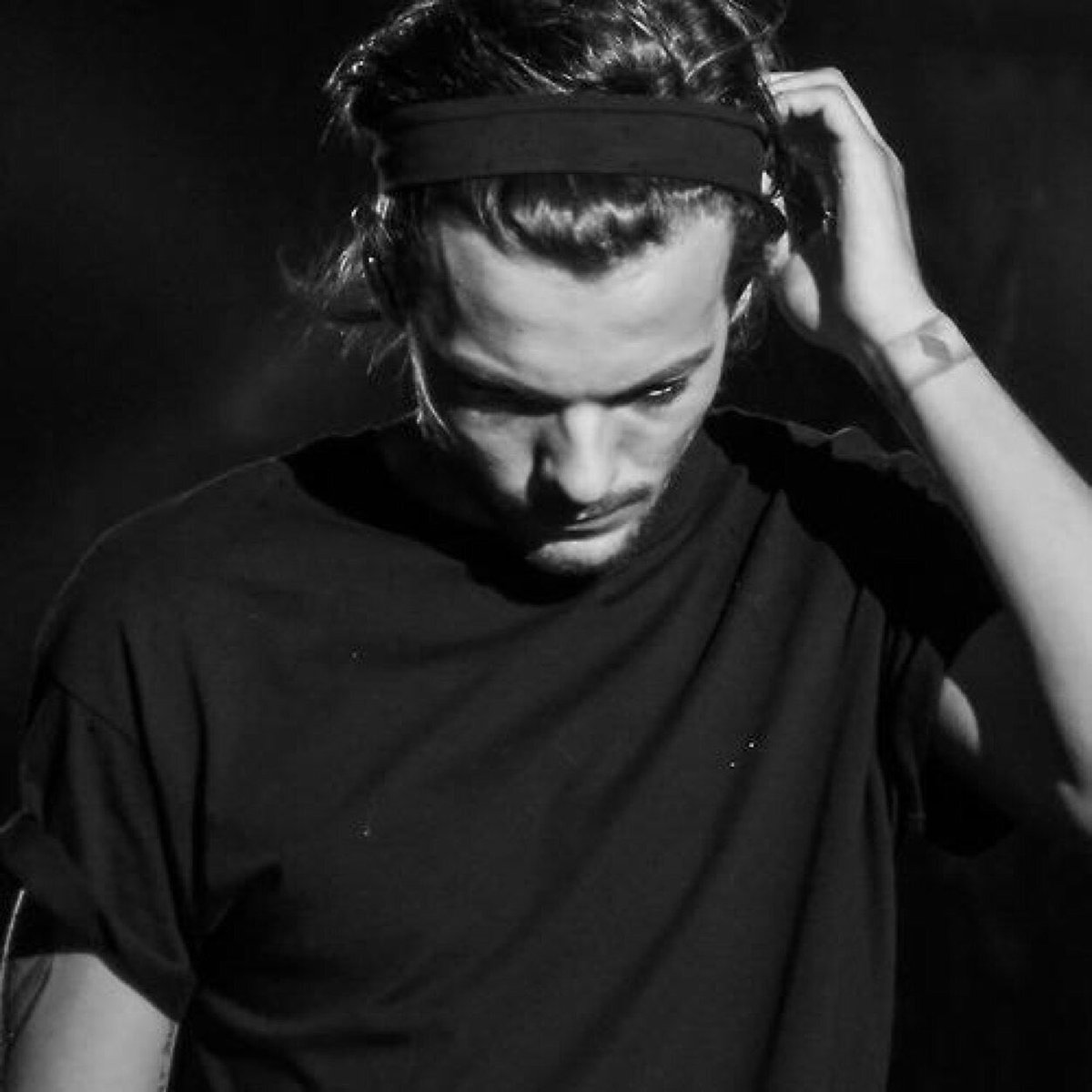 headband louis; a thread we all need