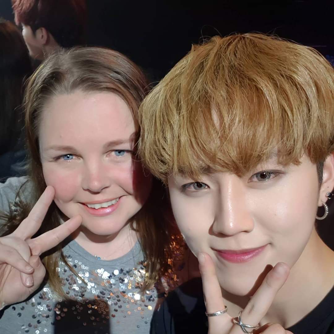 SparkleBelle80's tweet photo. 1 year ago today I met my bestest boy 😍😭
Its appropriate that this photo should pop up on #RoseSelcaDay
#7oc #SOC https://t.co/ifNG2SOuyO