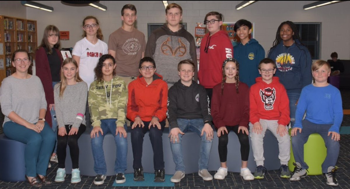 vbeachteach's tweet photo. Showing my Lancer Pride today with my two groups of kiddos I coached/directed this year! So many different talents and skills. I will miss my 8th graders and can't wait to work with the rest of them next year! @Landstownms #LMSVirtualSpiritWeek #1team1heartbeat #LancerFamily https://t.co/p1NtUWNanG