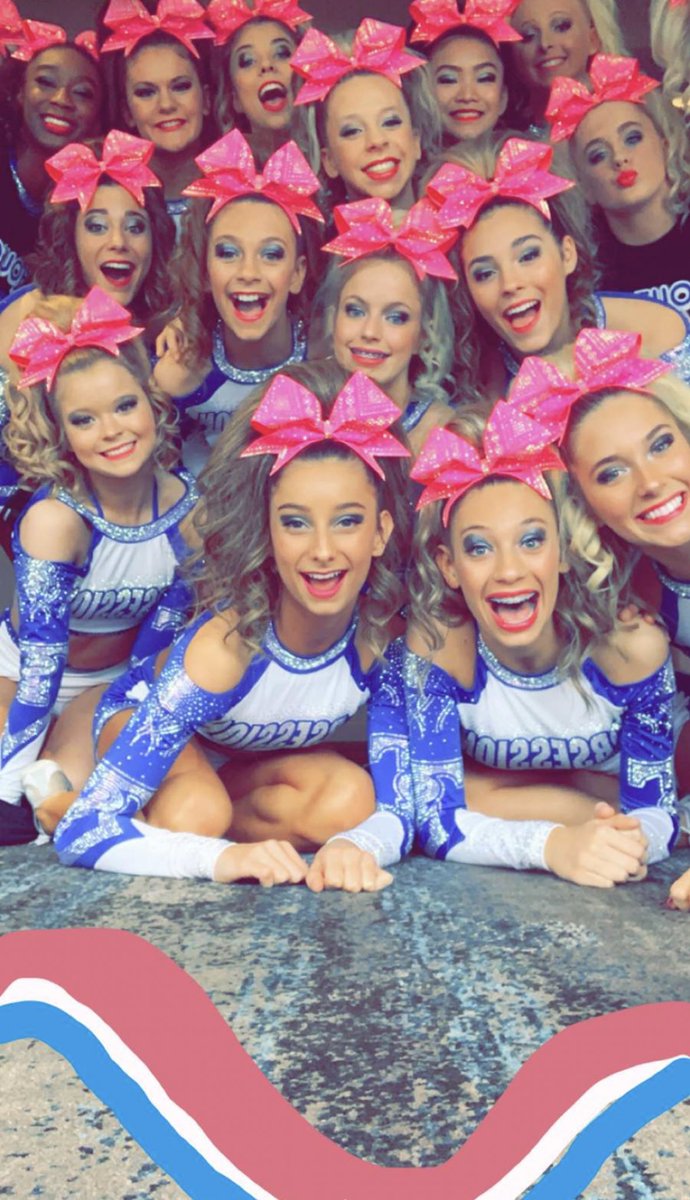 _addifaith_'s tweet photo. 2 months ago I broke my hand. My heart broke since I’d recently gone back to allstar cheer. However, I’ve had a team by my side through it all &amp; they have encouraged me every step of the way. They keep me motivated during this time. Y’all are my MOTIVATION MONDAY @twistandshout1 https://t.co/DVO82kGpr1