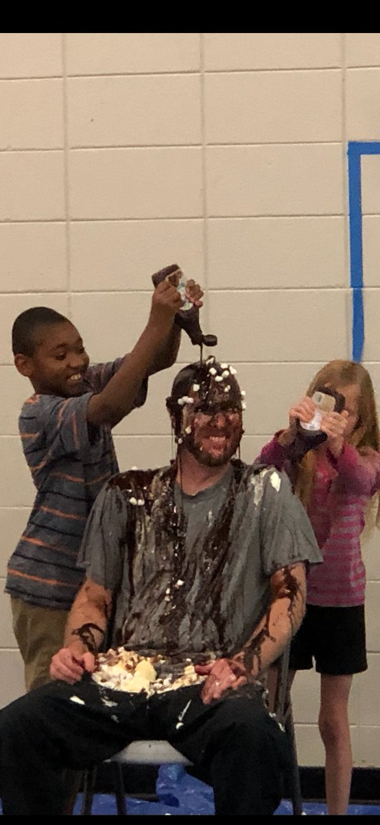 AGScott18's tweet photo. Happy #NationalAPWeek Mrs. Willimon and Mr. Dent! I hope you both are having a blessed #SpringBreak2020. Thank you for all you do for the #BREFamily @BlueRidgeEl https://t.co/hZlOpjC6PO