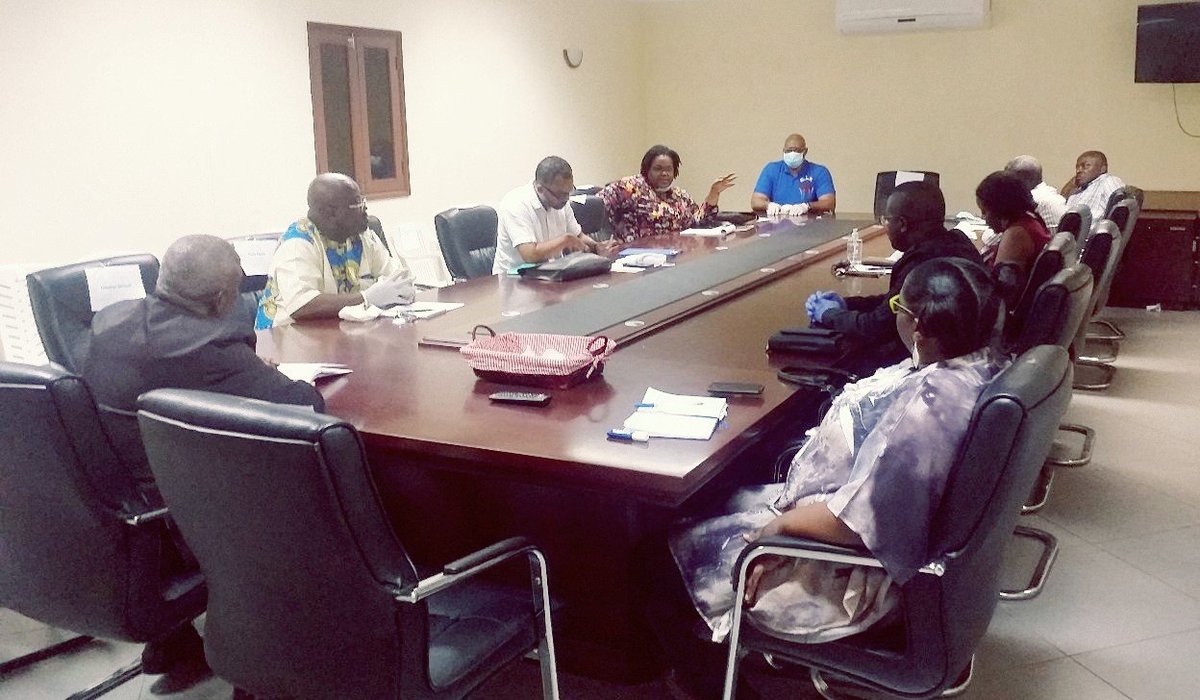 NicoleAssele's tweet photo. #Gabon #Covid19
#ABO
#CLR
J'ai instruit la task force du #CLR dédiée au Covid19 de mener une réflexion via une réunion tenue ce jour.
Objet: définir la meilleure façon pour le parti d'accompagner le gouvernement dans la mise en œuvre des mesures présidentielles.
#DGCLR https://t.co/n28Bp9xpJI