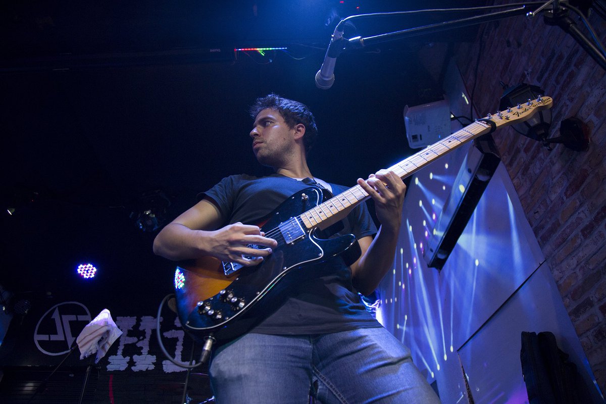 20191020 #TourMeDejasteCaer @ Querétaro 📸: @midorimatsui (en Instagram)

Sígannos en Instagram para más tío Shtob: instagram.com/flechaalaire