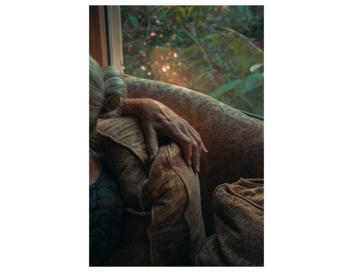 SouthernStudies's tweet photo. If we can't #BeInBarnard, here is a look at Andrea Morales' photo in the Gammill Gallery, as part of a Fall 2019 course focused on the intersections of documentary and fine art photography with a particular emphasis on photographing “place-ness” in the American South. #MFA https://t.co/yrYLVZWlBa
