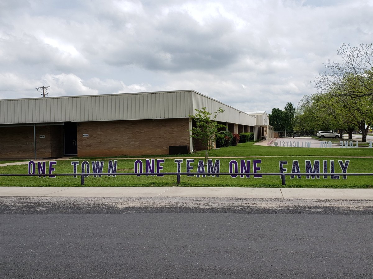 ELGINISD_EE's tweet photo. #OTOTOF We miss our Wildcats @ElginSupt https://t.co/Mxk5F4Mclg
