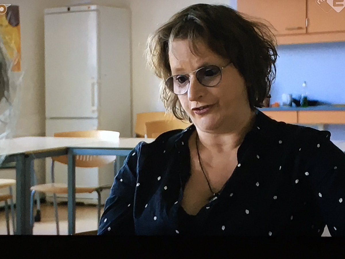@MaasAngela van <a href="/radboudumc/">Radboudumc</a> bij #2doc ook over de hartschade die op kan treden na behandeling van borstkanker. Samen met <a href="/YvonneKoop_/">Yvonne Koop</a> en Femke (net als ik van @IQhealthcare )Atsma doen we onderzoek hiernaar. Stichting #hartvoorvrouwen <a href="/lreeuwijk/">Lonneke van Reeuwijk</a>
