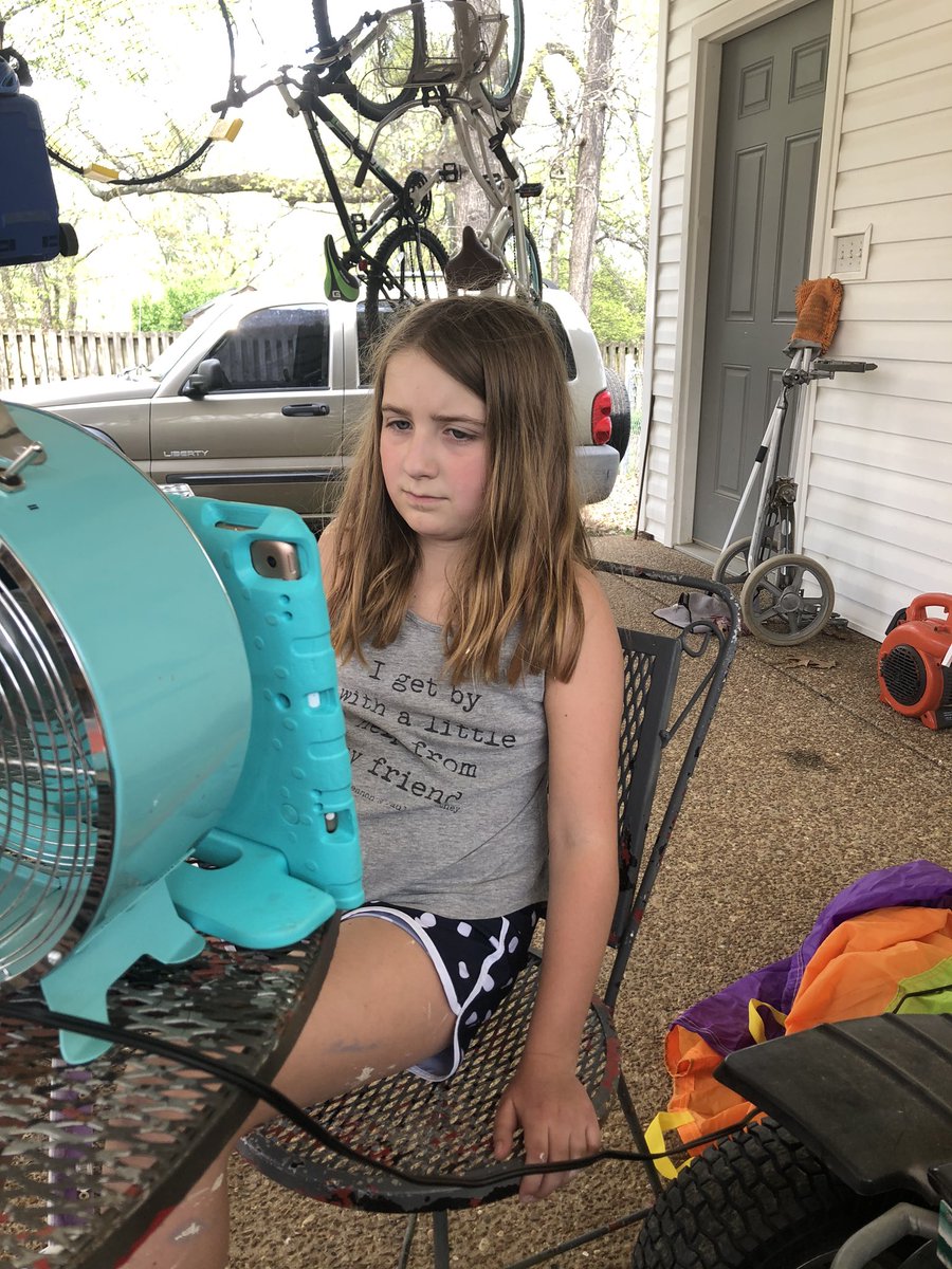 #homelearninghub <a href="/CENT_Tweets/">Centennial Panthers</a> Sophia and I took our classroom outside! I am reading and Sophia is working on Adventure Academy. Thank you to Sophia’s teacher, Mrs. Jill Albert, for the new learning app!