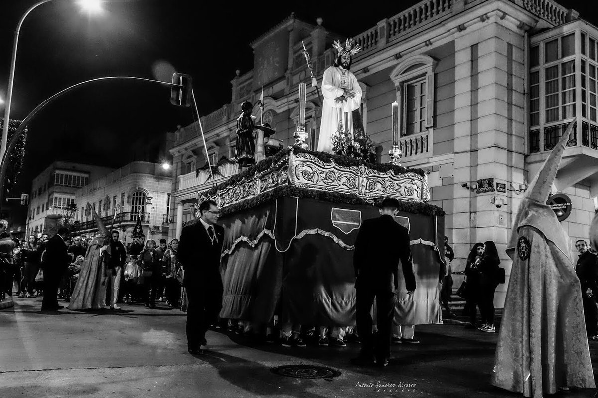 Hoy La Sentencia, gracias a la Hermandad de Pasión más antigua de #Melilla, la Cofradía del <a href="/NazarenoMelilla/">Cofradía Del Nazareno</a>, cumpliría 400 años de salidas procesionales documentadas. Hoy estaría en la salida y acompañándoles en su recorrido.