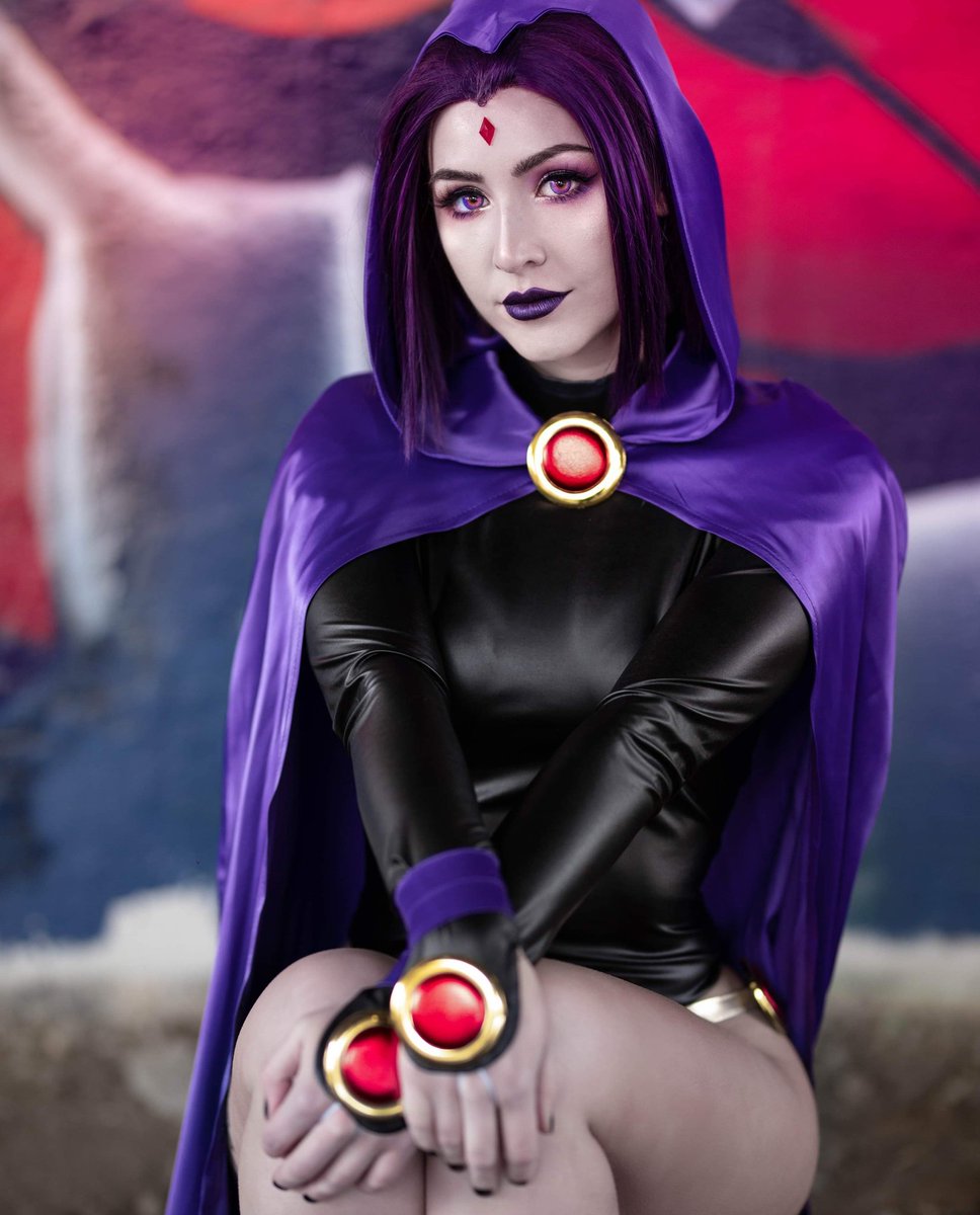 Raven was one of my favourite cosplay makeup looks to do! 