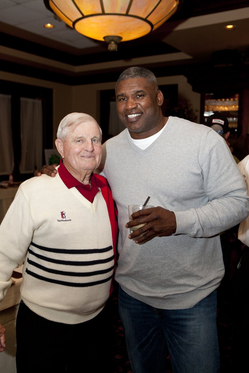 eastersealshou's tweet photo. Going to miss this amazing man so much! RIP #EdBIles what an inspiration, golfed in our tournament for close to 20 years, always had a kind word and usually a joke and #mentored our highschool students.  Sad day @alonzohighsmith @johngranato https://t.co/7tzwPo7laA
