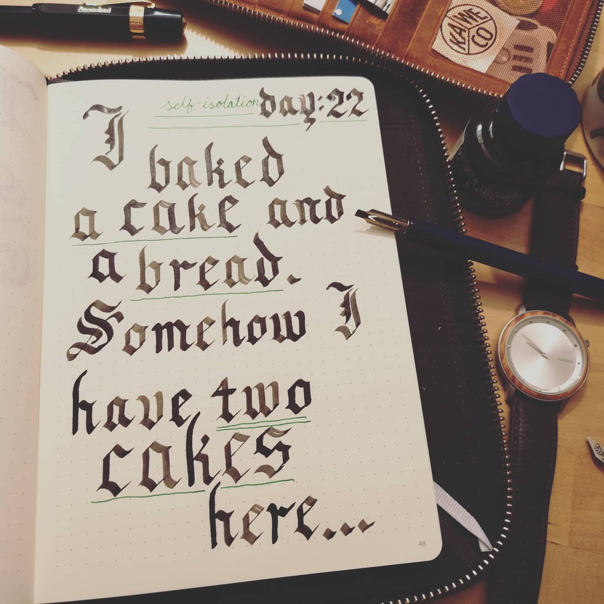 abcxyz_jp's tweet image. Self-Isolation Day: 22
I baked a cake and a bread. Somehow I have two cakes here... 🍰🍰 ケーキとパンを一つづつ焼いた筈なのにここには二つのケーキがある…

#selfisolationbaking #bread #cake #calligraphy #dippen #自己隔離 #ベーキング #パン #ケーキ #カリグラフィー #つけペン #Aarni