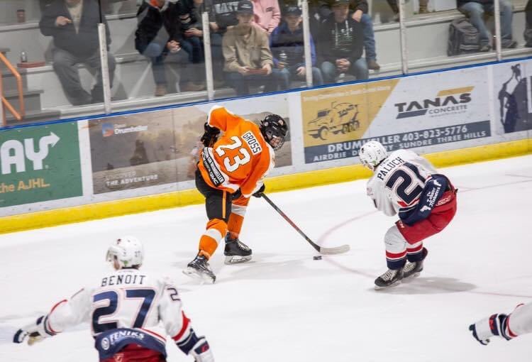 drumdragons's tweet photo. Dragons Sign Gross to LOI

Tyson Gross, who appeared in 4 games with the Dragons as an AP, signed his LOI for the 20’/21’ season! Gross had 21G-20A in 27GP with his Calgary Flames Midget AAA club this past season! 

Full Story>>> https://t.co/u7biTz8kYi https://t.co/tpe3184bf9