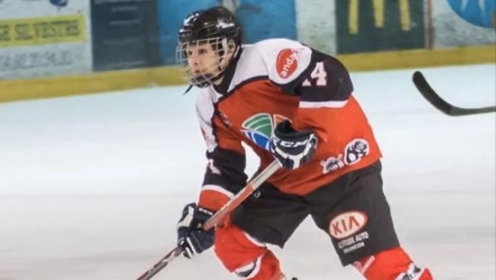 Forward Thomas Perry inks with <a href="/LangtonJrHockey/">Langton Royals Jr Hockey Club</a> for '20-21 #CPJHL season, becomes fourth Somang Academy player to sign with Royals 

MORE HERE: cpjhl.com/news/perry-ink…
