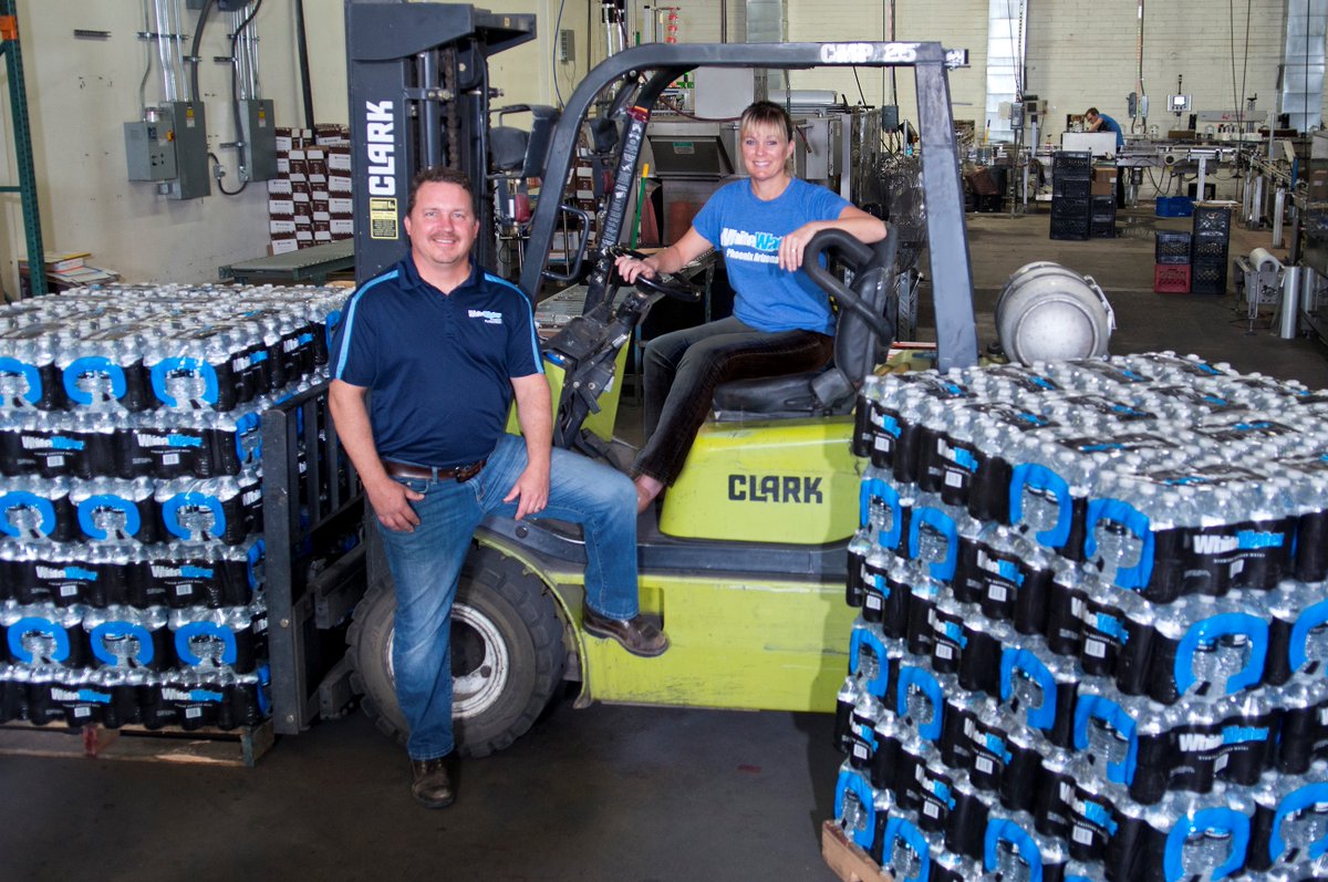 nextlevelsucce1's tweet photo. THANK YOU- Chris &amp; Katie White @GetWaterNow
and the White Water Bottling Family for stepping up to jump into the #FightForGood w/ the #PhxSalArmy by donating pallets of bottled water towards our #COVID19  response efforts!!!

#corpatepartnership #doingthemission #hopeoverfear https://t.co/tjaq7yMGWT