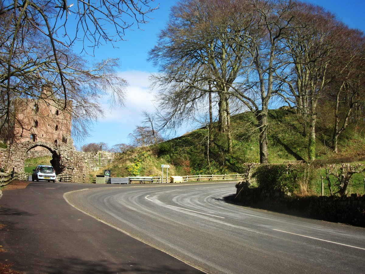 This may be the first post in a thread about hills I often cycle...then again it may also be the last, who knows! Anyway, start point to many a ride, Norham Castle bank gets the legs working straight away!