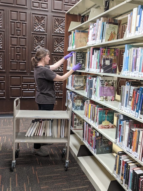 lubbocklibrary's tweet photo. While our doors are closed, our staff members are hard at work cleaning everything from shelves to DVDs to make sure you have a spotless library to come back to! π₯°
#LibrariesStrong #lubbocklibrary #lubbocktx https://t.co/PXOoT0ji1t