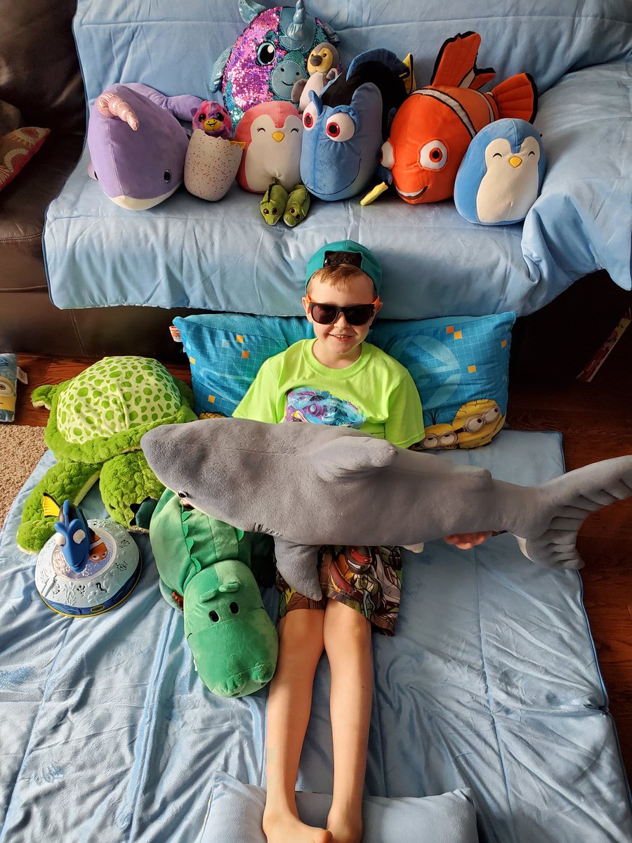 MaxPowerNL's tweet image. Zackary and his shark, spirit week beach party!! @Topsail_Elem #TERIproud