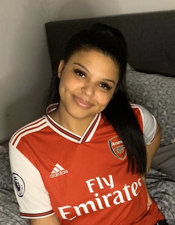 RobBrown24_'s tweet photo. 👋🏼 @Arsenal can my amazing fiancé @michajordan_ get a retweet? She’s currently working through the corona virus and is a life long gooner! 

 #clapforNHS #NHSThankYou https://t.co/T1bETeHh1u
