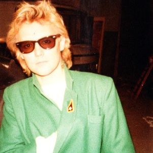 ★☆☽Roger Taylor - GreenGreen is known as the color of luck, and youth. Roger, who fits the bill of a rockstar, is known to be fun and childlike. He is also lucky in sense that I’m In Love With My Car became the B-side of Bohemian Rhapsody.