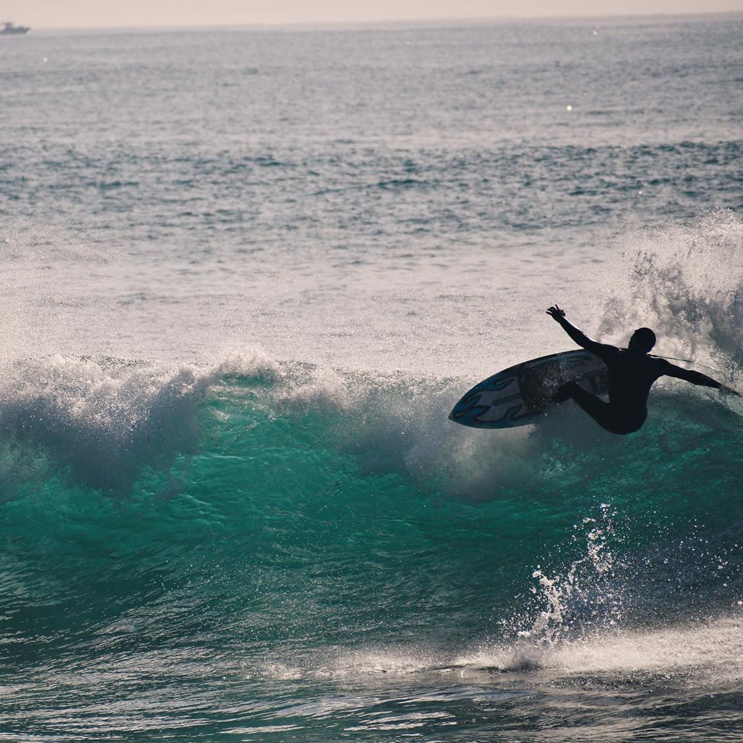 SurftechUSA's tweet photo. Davi Toledo Laying down the Hammer on the Sharpeye Modern 2 https://t.co/pS4m01tZg2