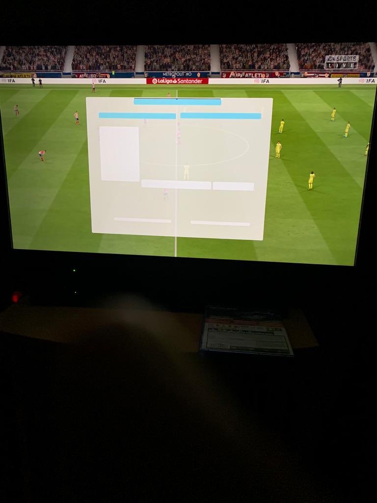isaiascortes82's tweet photo. #FIFA20bug @EASPORTSEsp @EASPORTS @EASPORTSFutbol
Alguien sabre arreglar este bug del fifa 20? https://t.co/J6BbN0dCC2