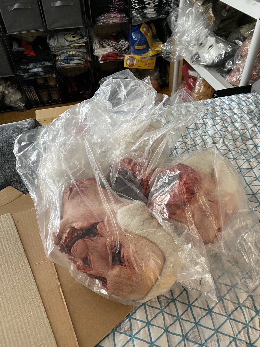 michaelmyersnet's tweet photo. My stuck inside organizing is actually pretty cool! 💀
.
.
.
#halloween #halloweenmovies #halloween2018 #michaelmyers #michaelmyersmonday #prophead #head #prop #blood #horrorgirl #scary #horrorcollector #horrortshirt #michaelmyersmask #michaelmyerscosplay #michaelmyersnet https://t.co/eawtyhRgOf