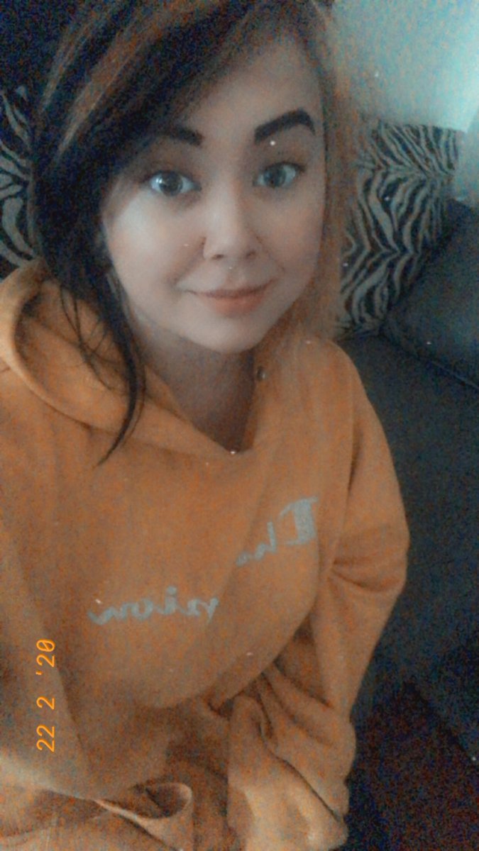 || These are a bit old, but imagine the bleached half of my hair with a deep burgundy. Happy Munday everyone from an unknown receptionist.